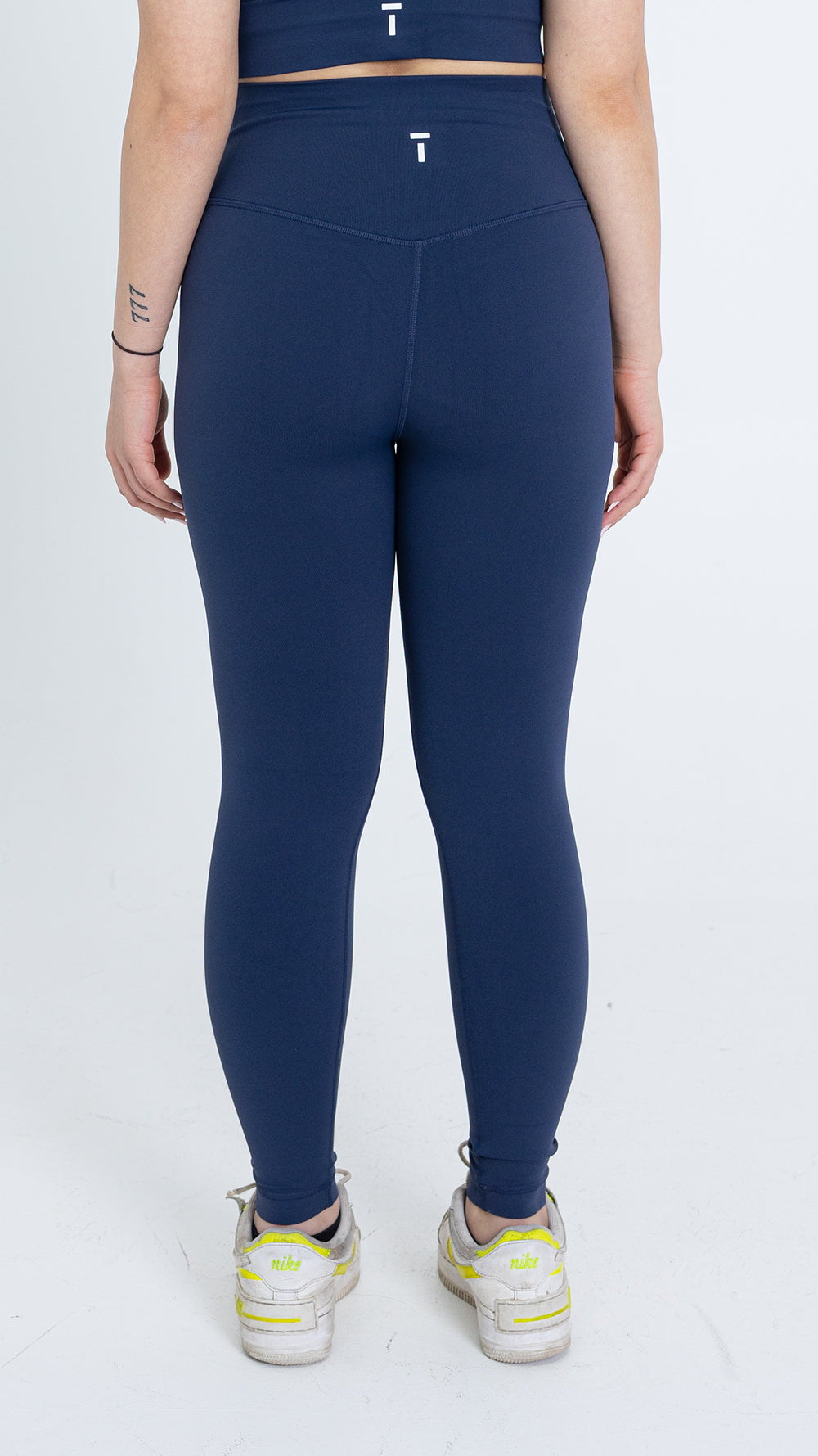 THIS LEGGINGS